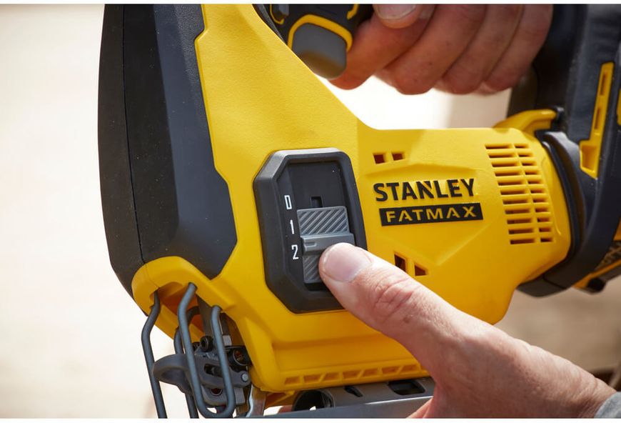 Пила лобзикова акумуляторна STANLEY FATMAX SFMCS600B SFMCS600B фото