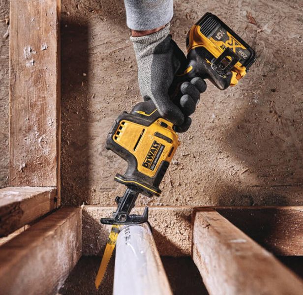 Пила сабельная аккумуляторная бесщёточная DeWALT DCS369NT DCS369NT фото