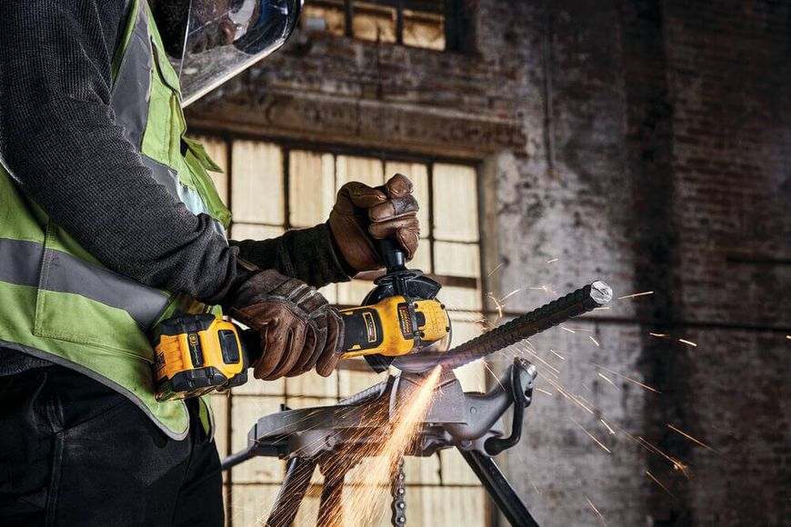 Шлифмашина угловая - болгарка аккумуляторная бесщёточная DeWALT DCG409NT DCG409NT фото