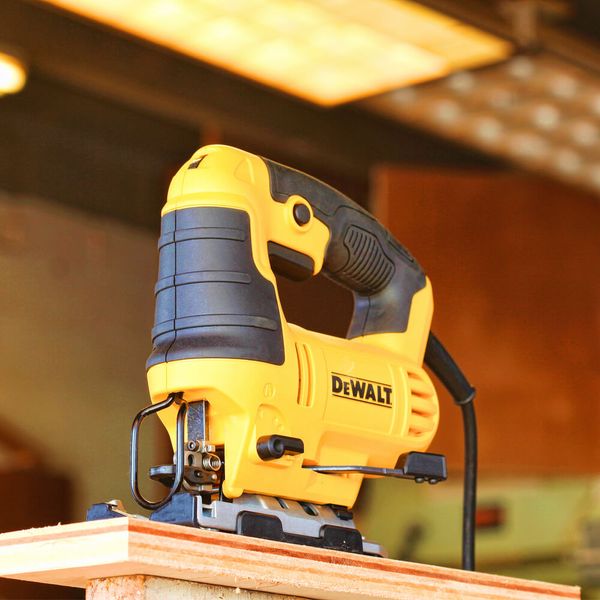 Пила лобзиковая сетевая DeWALT DWE349 DWE349 фото