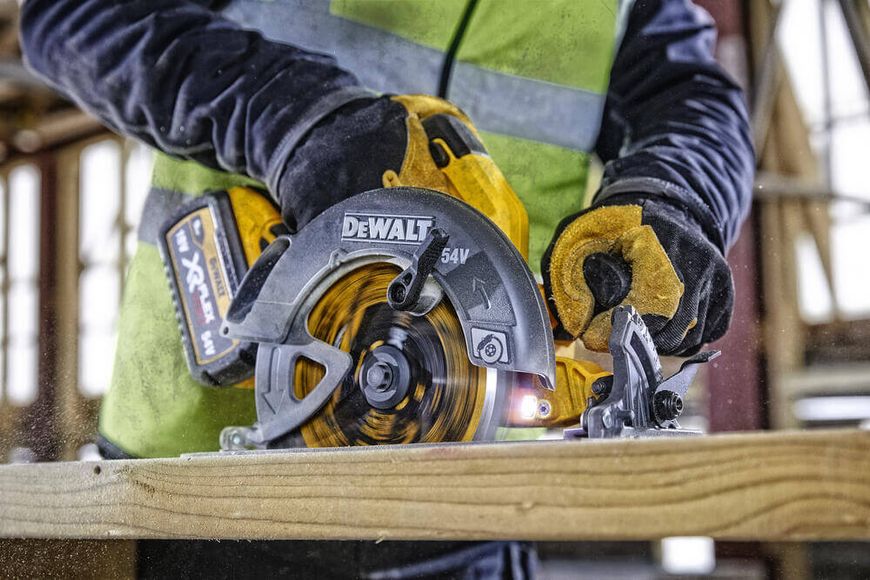 Пила дисковая аккумуляторная DeWALT DCS578T2 DCS578T2 фото