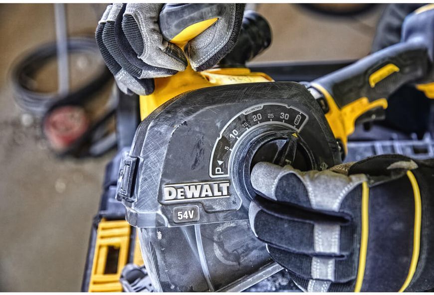 Штроборез аккумуляторный бесщёточный DeWALT DCG200T2 DCG200T2 фото