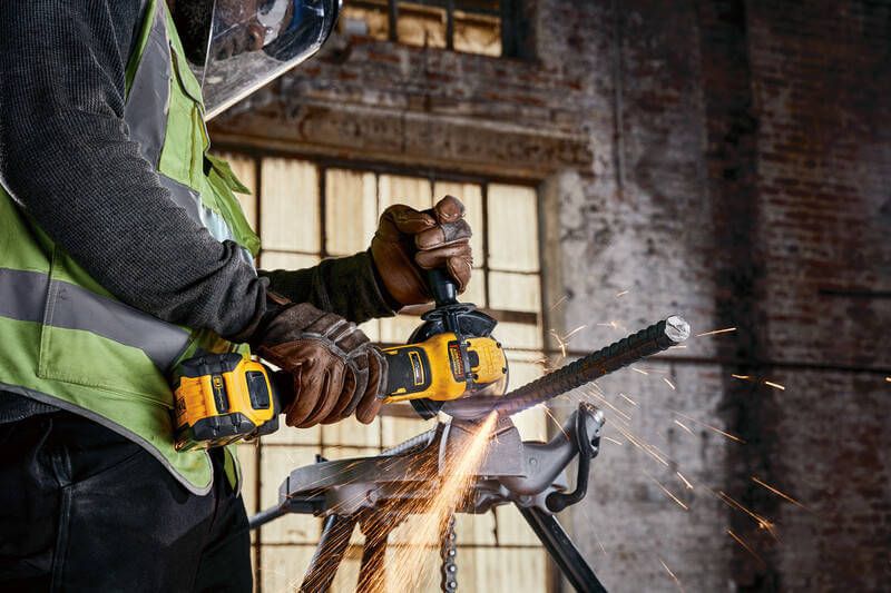 Шлифмашина угловая - болгарка аккумуляторная бесщёточная DeWALT DCG416VSN DCG416VSN фото