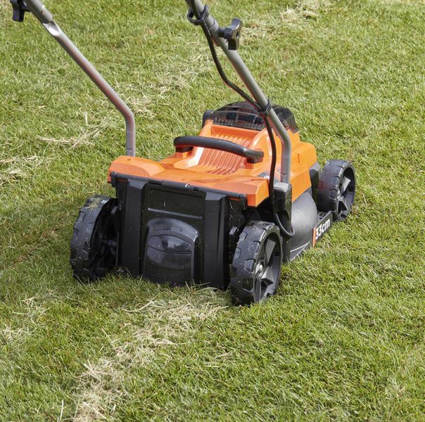 Газонокосилка аккумуляторная BLACK+DECKER BCMW3318L2 17436 фото