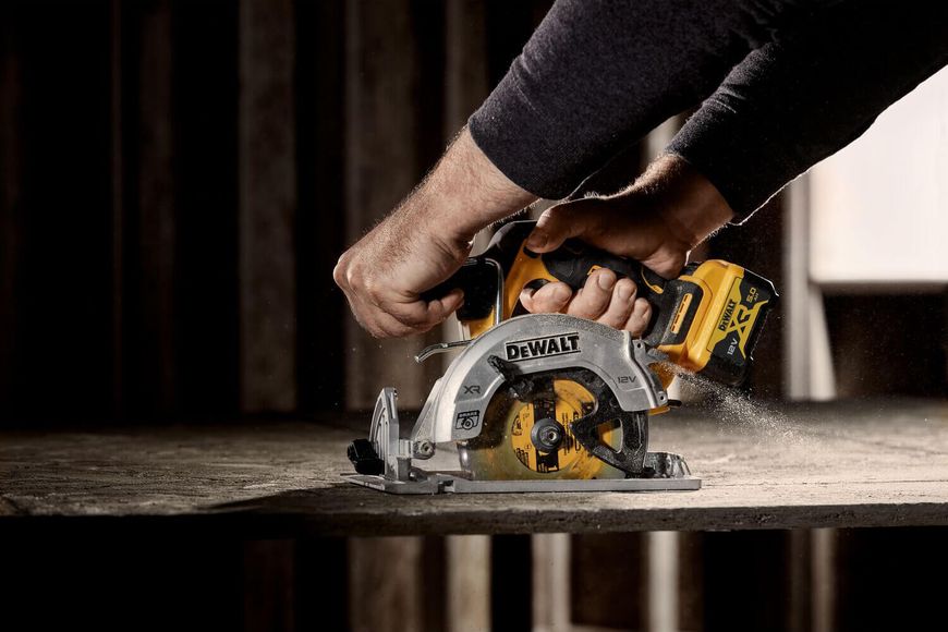 Пила дисковая аккумуляторная бесщёточная DeWALT DCS512N DCS512N фото