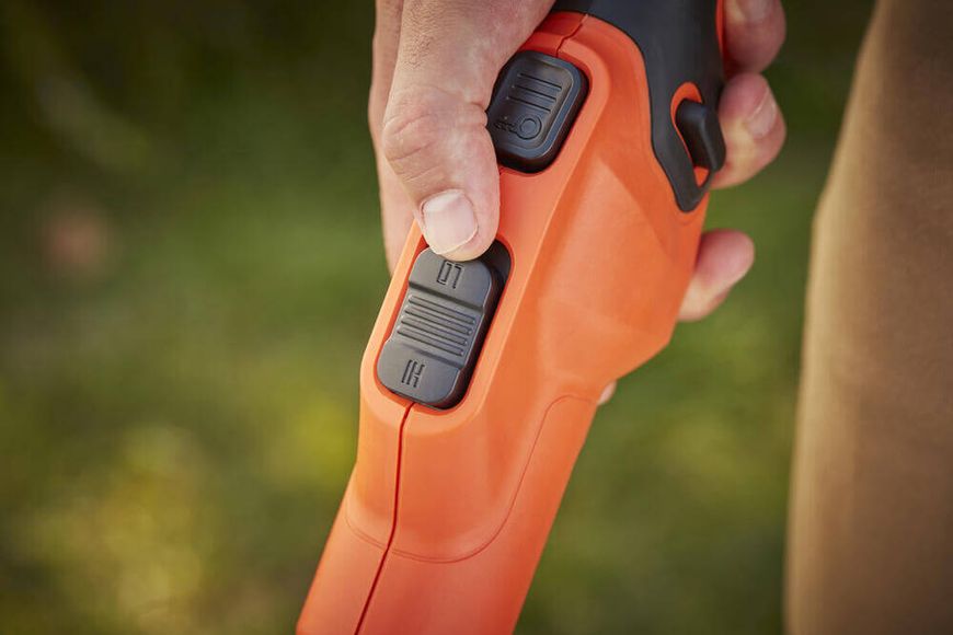 Триммер аккумуляторный бесщеточный BLACK+DECKER BCSTE636L1 17278 фото