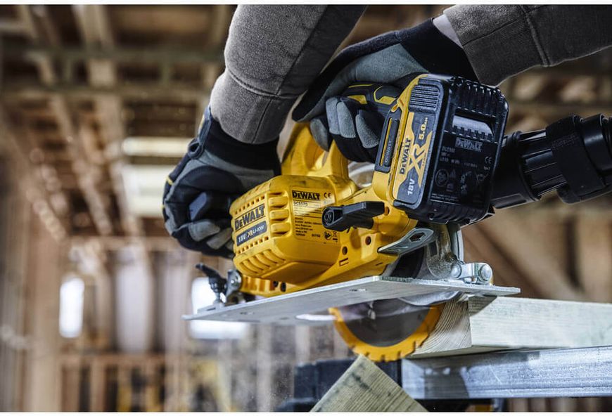 Пила дисковая аккумуляторная DeWALT DCS570N DCS570N фото