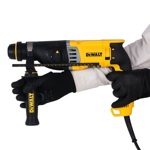 Перфоратор сетевой SDS-Plus DeWALT D25143K 13100 фото