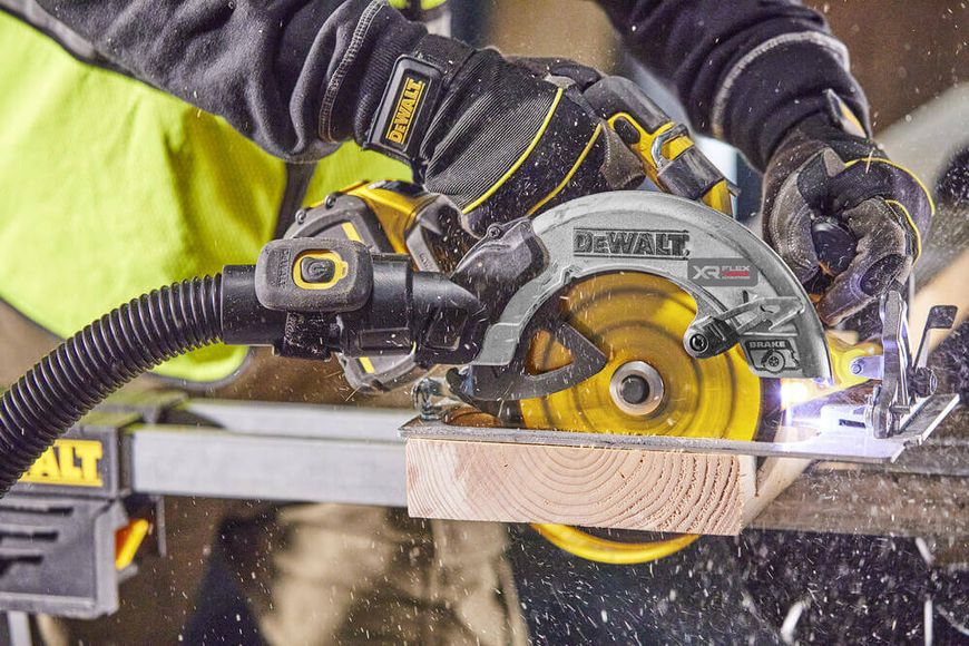 Пила дисковая аккумуляторная бесщеточная DeWALT DCS573T1 DCS573T1 фото