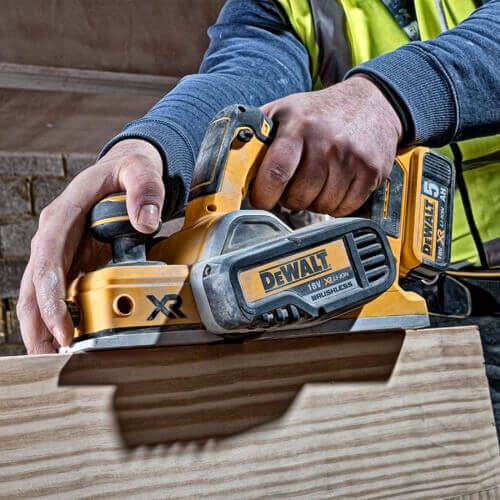 Рубанок аккумуляторный бесщёточный DeWALT DCP580P2 15402 фото