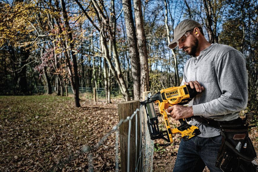 Степлер скобозабивной аккумуляторный бесщёточный DeWALT DCFS950P2 DCFS950P2 фото