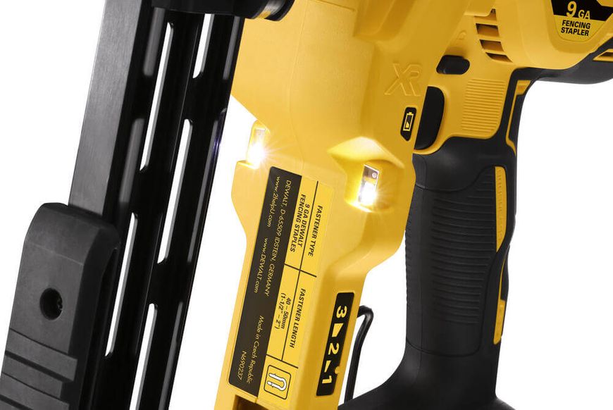 Степлер скобозабивной аккумуляторный бесщёточный DeWALT DCFS950P2 DCFS950P2 фото